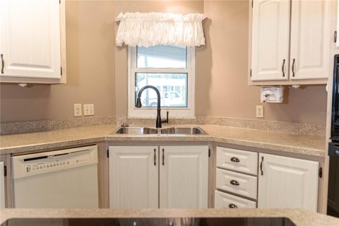 House in Lady Lake, Florida 2 bedrooms, 202.71 sq.m. № 1911476 - photo 26