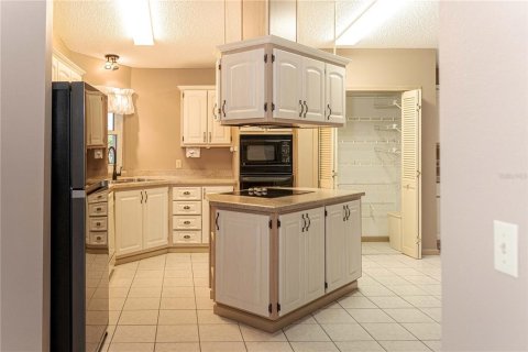Casa en venta en Lady Lake, Florida, 2 dormitorios, 202.71 m2 № 1911476 - foto 29