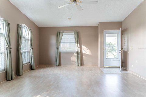 Villa ou maison à vendre à Lady Lake, Floride: 2 chambres, 202.71 m2 № 1911476 - photo 7