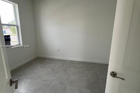 Townhouse in Miami, Florida 3 bedrooms, 127.55 sq.m. № 2060167 - photo 5