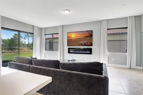 House in Ave Maria, Florida 3 bedrooms № 1692650 - photo 6