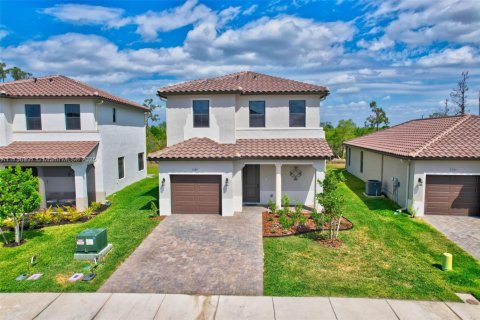 House in Ave Maria, Florida 3 bedrooms № 1692650 - photo 2