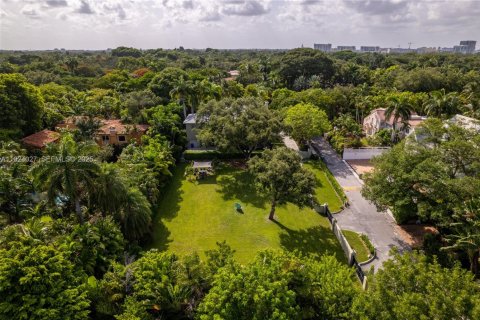 Terreno en venta en Miami, Florida № 1982887 - foto 6