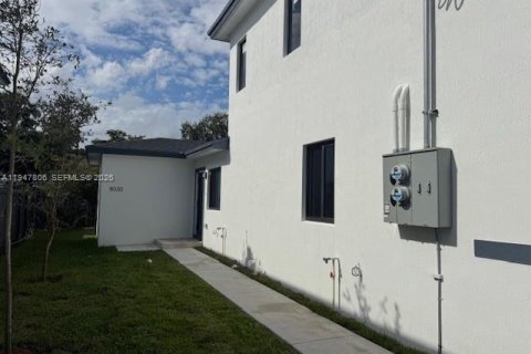 Immobilier commercial à vendre à Miami, Floride № 2004226 - photo 2