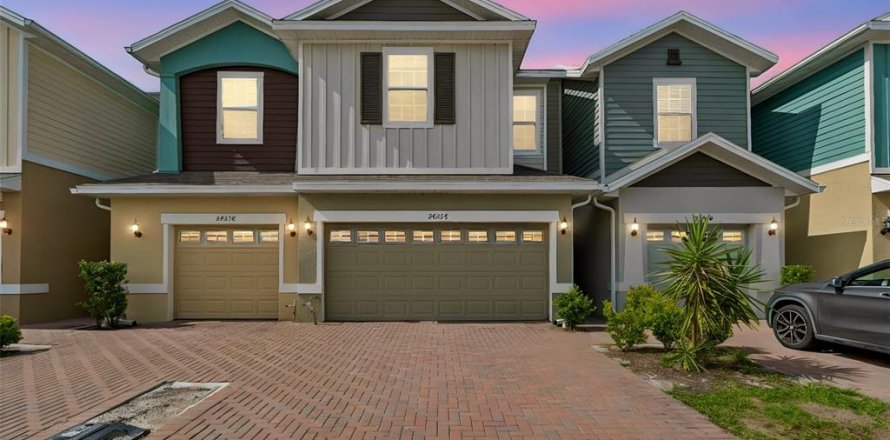 Townhouse in Wesley Chapel, Florida 3 bedrooms, 153.29 sq.m. № 2207688