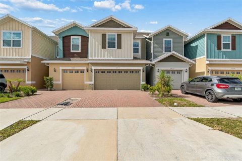 Townhouse in Wesley Chapel, Florida 3 bedrooms, 153.29 sq.m. № 2207688 - photo 16