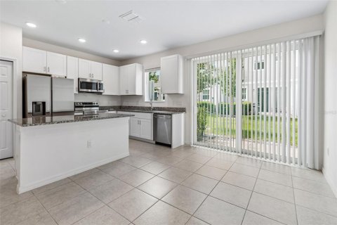 Townhouse in Wesley Chapel, Florida 3 bedrooms, 153.29 sq.m. № 2207688 - photo 26