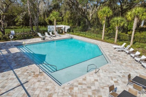 Townhouse in Wesley Chapel, Florida 3 bedrooms, 153.29 sq.m. № 2207688 - photo 6