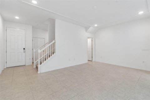 Townhouse in Wesley Chapel, Florida 3 bedrooms, 153.29 sq.m. № 2207688 - photo 25
