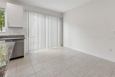 Townhouse in Wesley Chapel, Florida 3 bedrooms, 153.29 sq.m. № 2207688 - photo 29