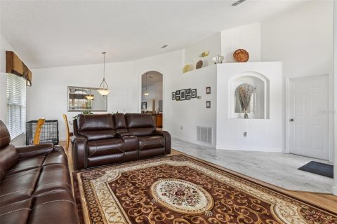 House in Haines City, Florida 4 bedrooms, 180.23 sq.m. № 1852585 - photo 12