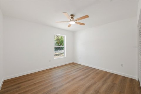 House in New Port Richey, Florida 3 bedrooms, 111.48 sq.m. № 1780758 - photo 14