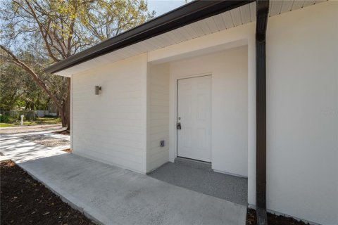 House in New Port Richey, Florida 3 bedrooms, 111.48 sq.m. № 1780758 - photo 18