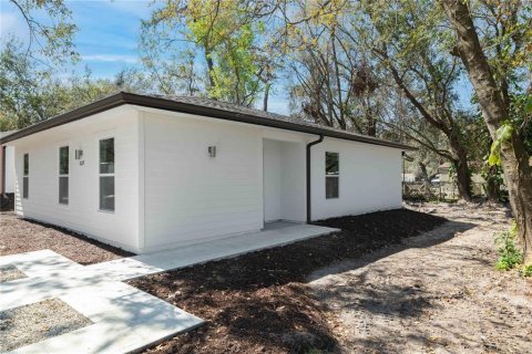 House in New Port Richey, Florida 3 bedrooms, 111.48 sq.m. № 1780758 - photo 15