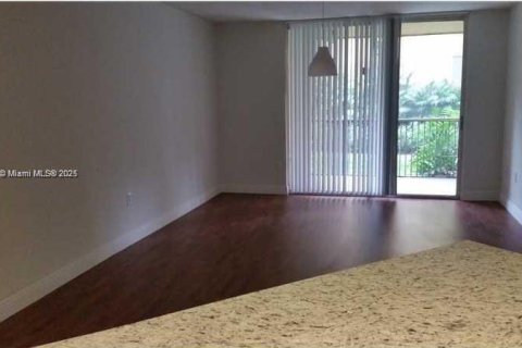 Condo in Doral, Florida, 2 bedrooms  № 1973841 - photo 4