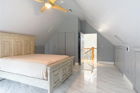 House in Ocala, Florida 5 bedrooms, 402.55 sq.m. № 1917357 - photo 24