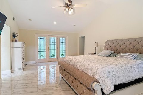 House in Ocala, Florida 5 bedrooms, 402.55 sq.m. № 1917357 - photo 13