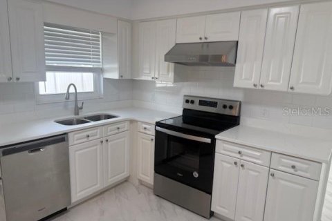 Casa en alquiler en Bradenton, Florida, 3 dormitorios, 131.74 m2 № 2103398 - foto 10