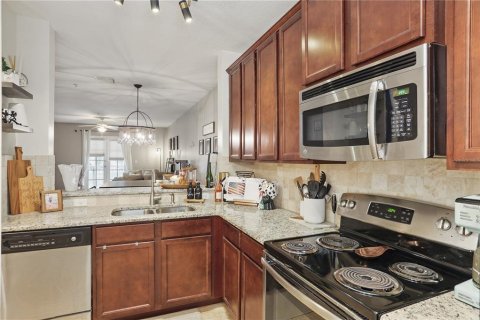 Condo in Kissimmee, Florida, 2 bedrooms  № 1771568 - photo 7