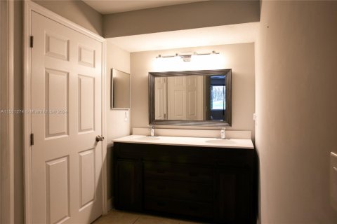 Condo in Boynton Beach, Florida, 2 bedrooms  № 1729535 - photo 7