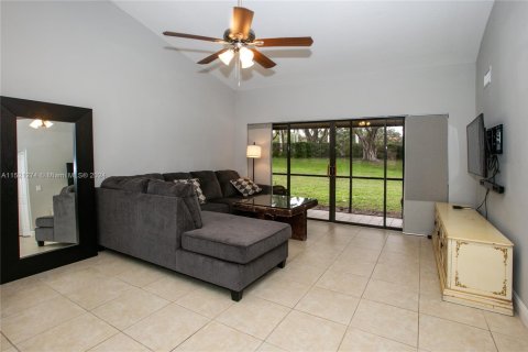 Condo in Boynton Beach, Florida, 2 bedrooms  № 1729535 - photo 8