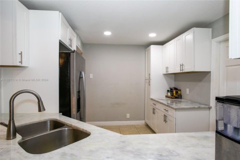 Condo in Boynton Beach, Florida, 2 bedrooms  № 1729535 - photo 5
