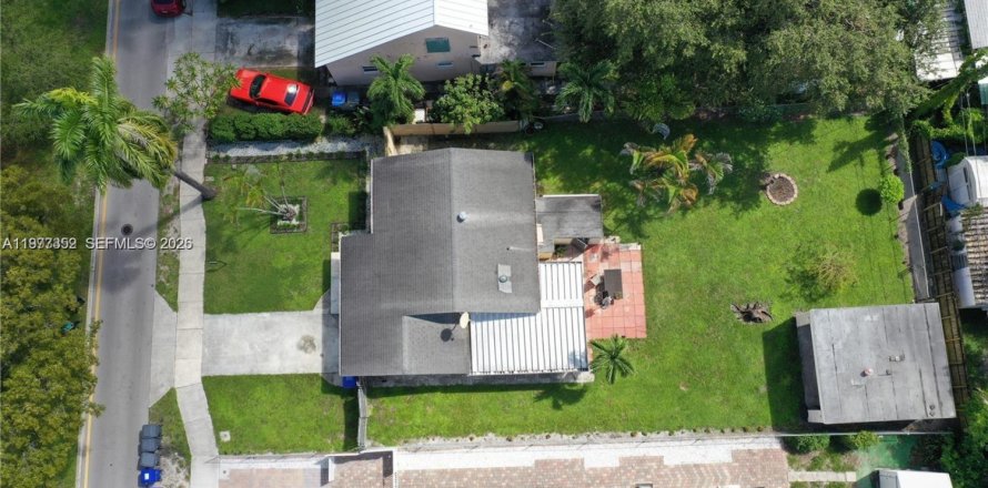 Villa ou maison à Hollywood, Floride 2 chambres, 113.34 m2 № 2041674