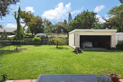 Villa ou maison à louer à Hollywood, Floride: 2 chambres, 113.34 m2 № 2041674 - photo 6