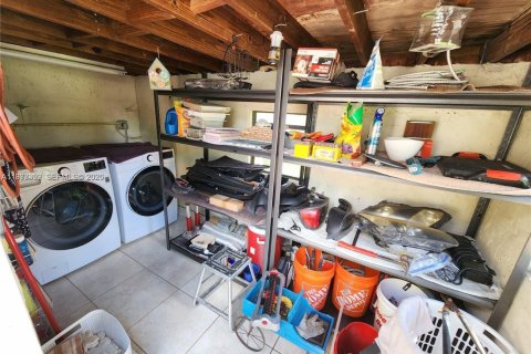 Villa ou maison à louer à Hollywood, Floride: 2 chambres, 113.34 m2 № 2041674 - photo 7