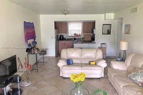 Copropriété à vendre à Miami, Floride: 1 chambre, 65.03 m2 № 1971375 - photo 3