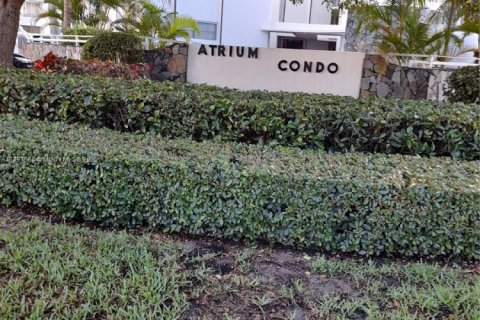 Condominio en venta en Bay Harbor Islands, Florida, 2 dormitorios, 89.19 m2 № 1674642 - foto 11