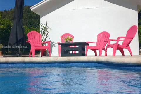 Купить виллу или дом в Палм-Бич-Гарденс, Флорида 1 спальня, 44.59м2, № 1997495 - фото 27