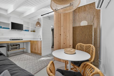 Купить виллу или дом в Палм-Бич-Гарденс, Флорида 1 спальня, 44.59м2, № 1997495 - фото 14