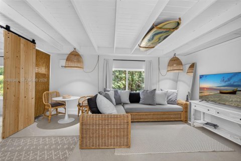 Купить виллу или дом в Палм-Бич-Гарденс, Флорида 1 спальня, 44.59м2, № 1997495 - фото 9