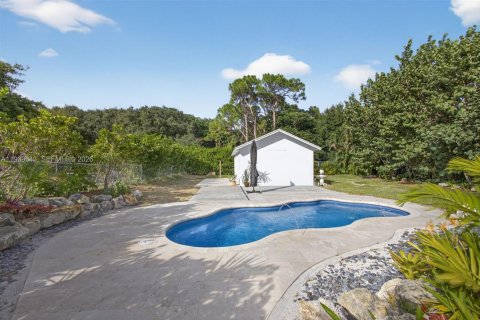 Купить виллу или дом в Палм-Бич-Гарденс, Флорида 1 спальня, 44.59м2, № 1997495 - фото 25