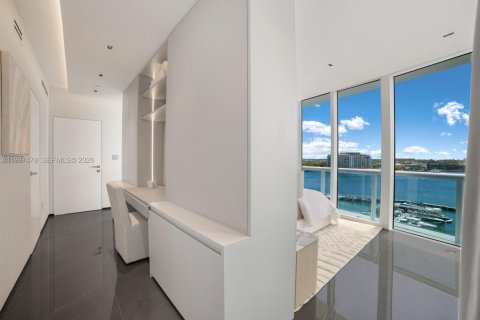 Condo in Miami Beach, Florida, 3 bedrooms  № 2066644 - photo 10