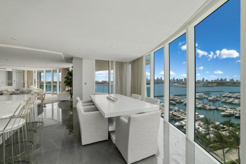 Condo in Miami Beach, Florida, 3 bedrooms  № 2066644 - photo 2