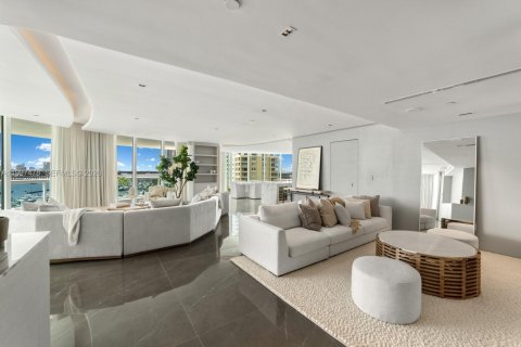 Condo in Miami Beach, Florida, 3 bedrooms  № 2066644 - photo 4