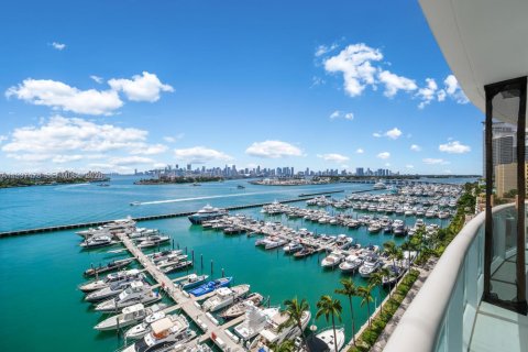 Condo in Miami Beach, Florida, 3 bedrooms  № 2066644 - photo 17