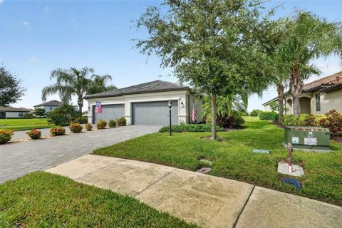 Villa ou maison à vendre à Bradenton, Floride: 3 chambres, 131.36 m2 № 2399291 - photo 2