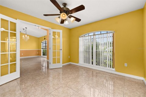 Villa ou maison à vendre à Kissimmee, Floride: 4 chambres, 168.43 m2 № 1901997 - photo 10