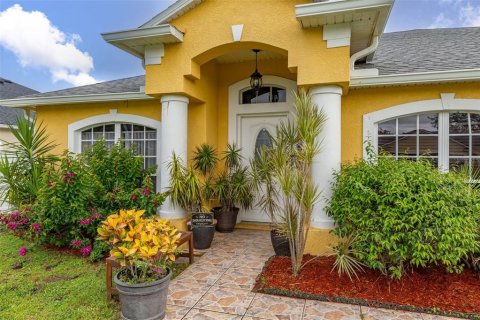 Villa ou maison à vendre à Kissimmee, Floride: 4 chambres, 168.43 m2 № 1901997 - photo 5