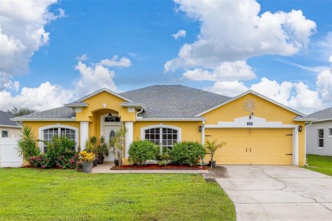 Villa ou maison à vendre à Kissimmee, Floride: 4 chambres, 168.43 m2 № 1901997 - photo 1