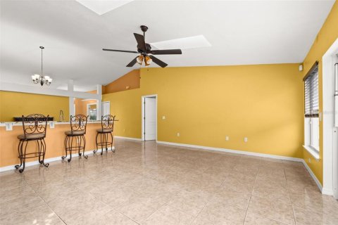 Villa ou maison à vendre à Kissimmee, Floride: 4 chambres, 168.43 m2 № 1901997 - photo 25