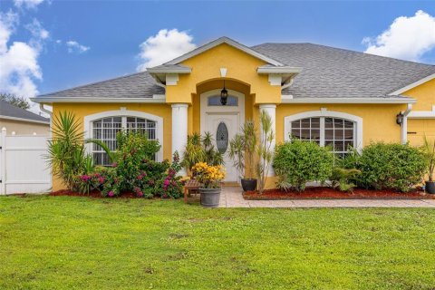 Villa ou maison à vendre à Kissimmee, Floride: 4 chambres, 168.43 m2 № 1901997 - photo 4