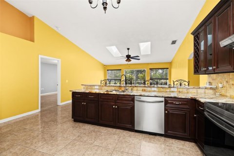 Villa ou maison à vendre à Kissimmee, Floride: 4 chambres, 168.43 m2 № 1901997 - photo 19