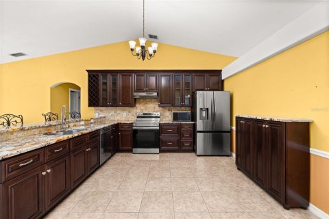 Villa ou maison à vendre à Kissimmee, Floride: 4 chambres, 168.43 m2 № 1901997 - photo 15