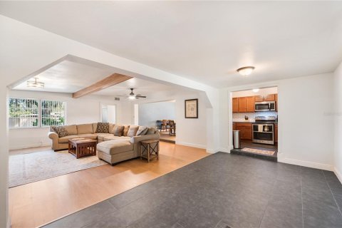 Villa ou maison à vendre à Lakeland, Floride: 4 chambres, 235.41 m2 № 2388924 - photo 10