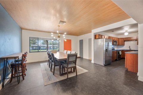 Villa ou maison à vendre à Lakeland, Floride: 4 chambres, 235.41 m2 № 2388924 - photo 15