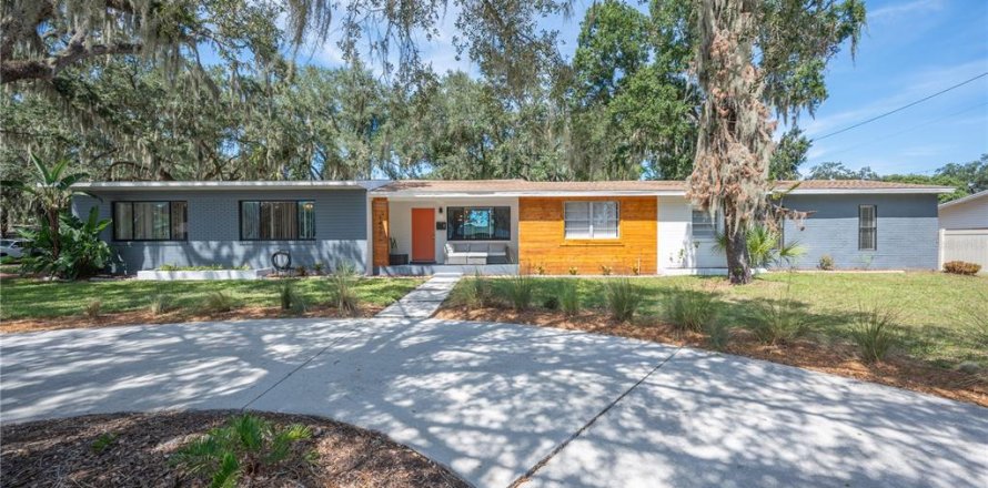Villa ou maison à Lakeland, Floride 4 chambres, 235.41 m2 № 2388924